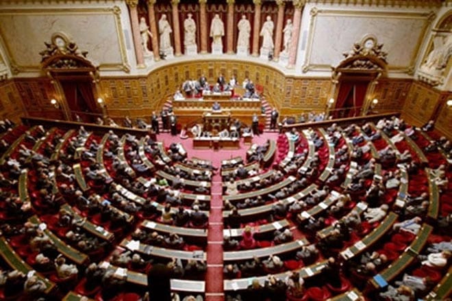Senat_221211