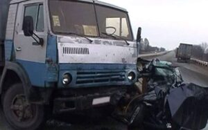 kamaz minik masini toqqusma