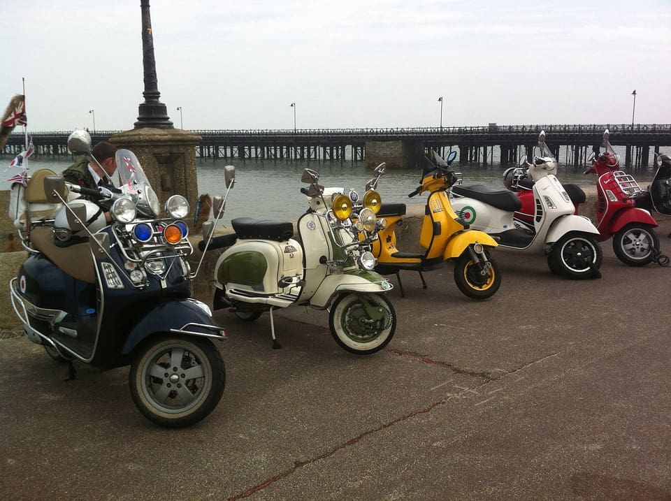 scooters-348192_960_720