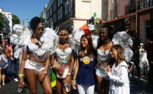 Londra Notting Hill Karnavalı Yatırım Vakfı tarafından düzenlenen, Avrupa’nın en büyük sokak festivali Notting Hill Karnavalı başladı.Londra DHA